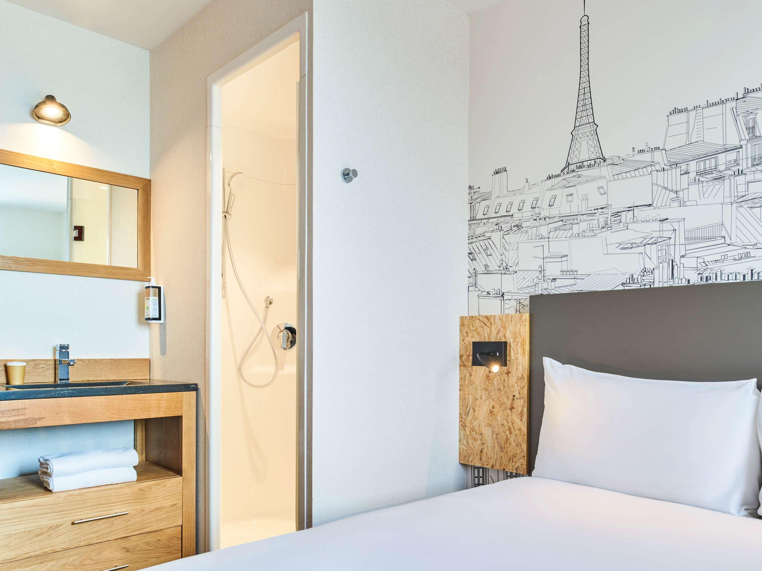 Greet Hotel Paris Porte De La Chapelle - Arena Saint-Denis  Exterior photo