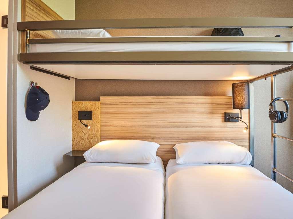 Greet Hotel Paris Porte De La Chapelle - Arena Saint-Denis  Room photo